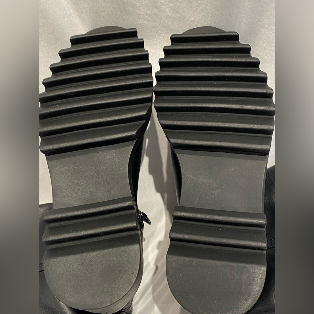 ShoeDazzle Jaffie Black Mid Calf Chunky Flat Boots , size 8, NWOB - Picture 3 of 4